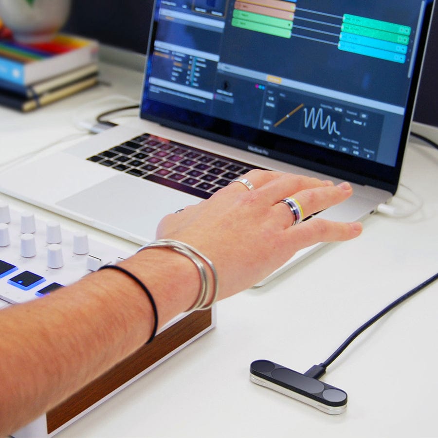 Leap Motion Controller 2 by Adafruit - The Pi Hut