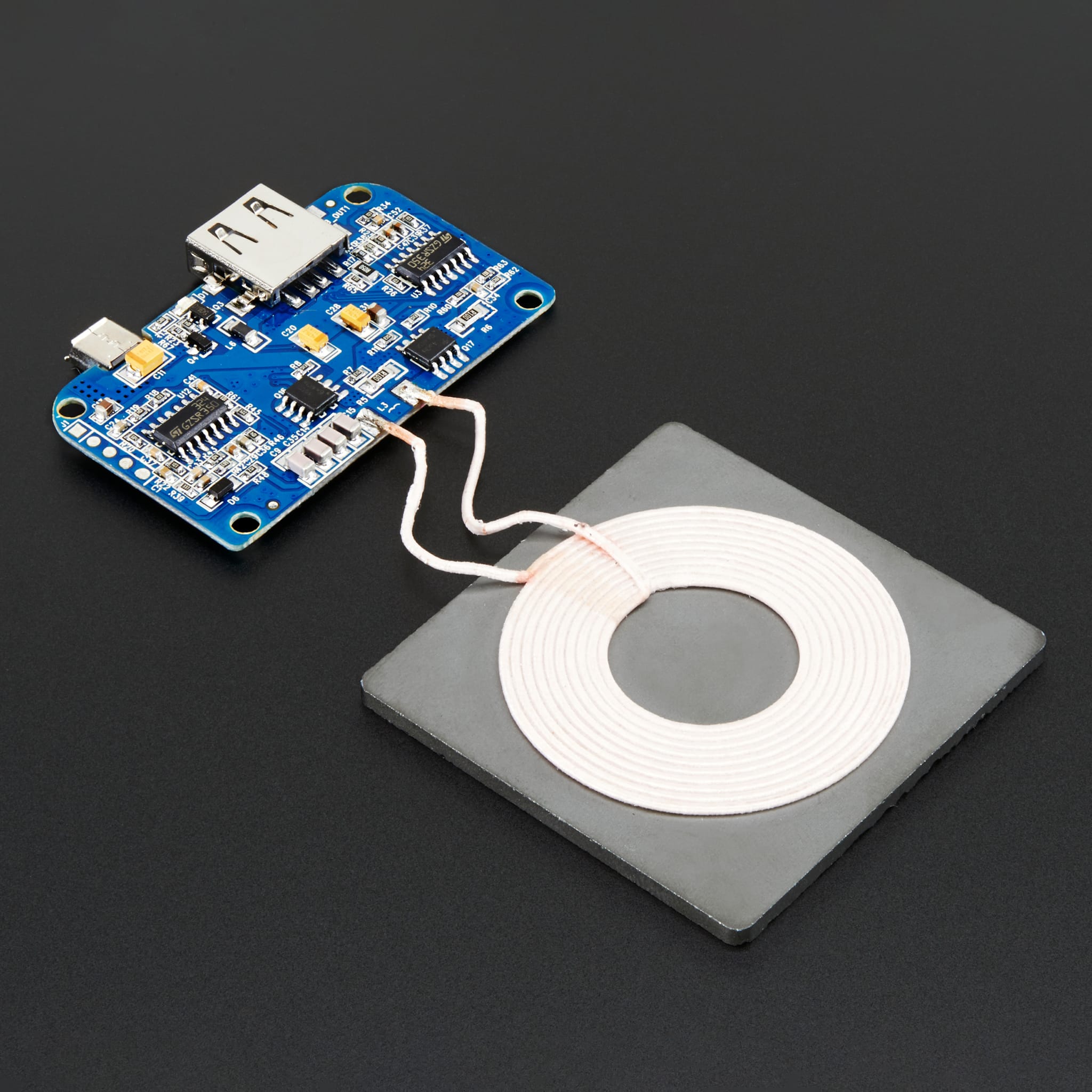 Universal Qi Wireless Charging Transmitter by Adafruit - The Pi Hut