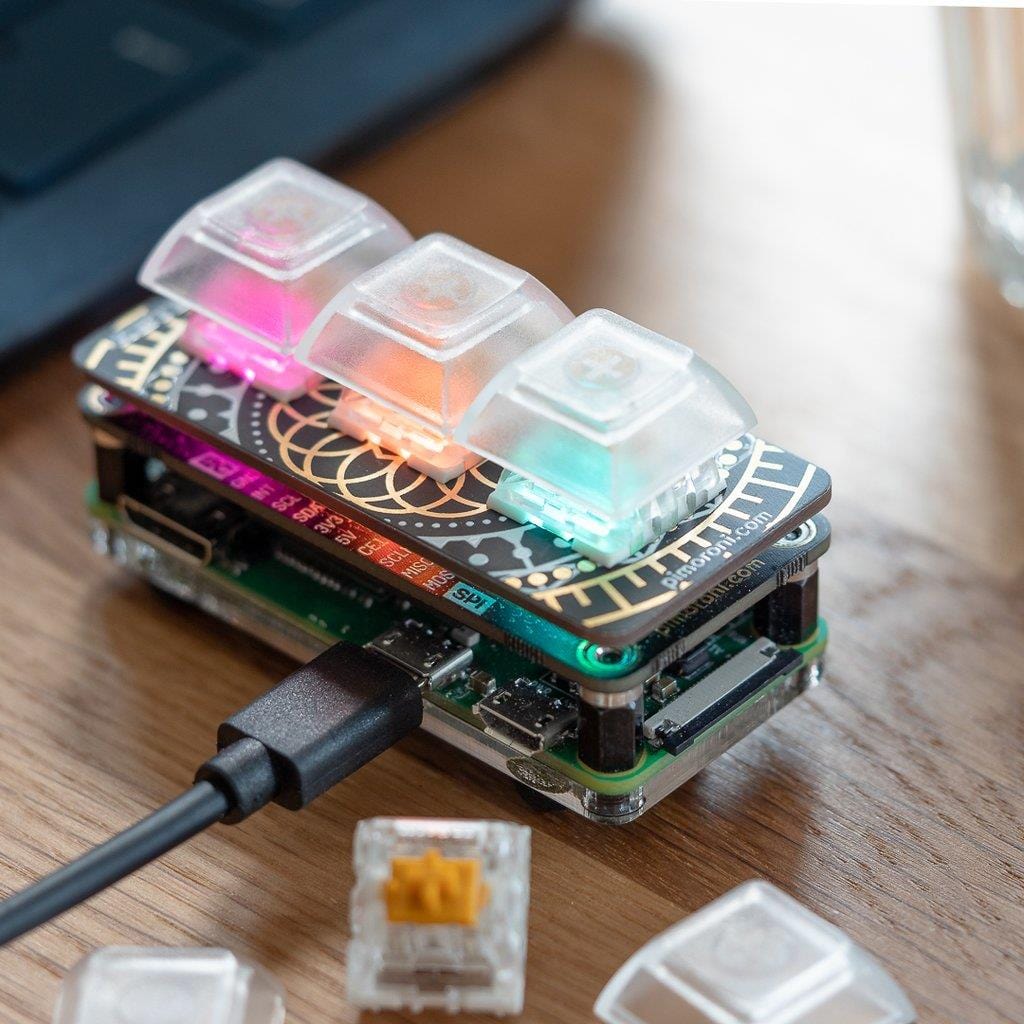 Keybow Kit (3-key) – Quiet keys by Pimoroni - The Pi Hut