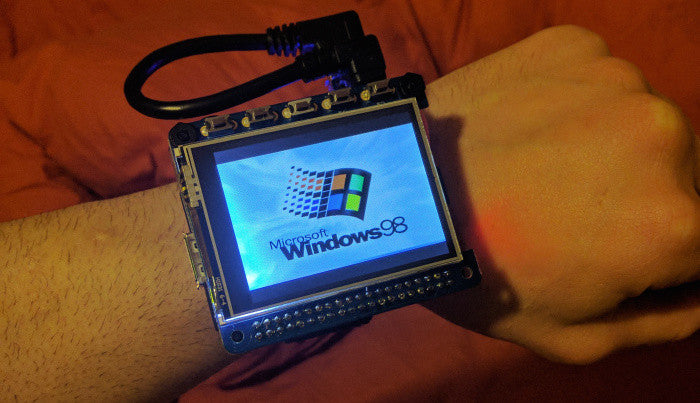 Raspberry Pi Roundup with a Windows 98 watch, a couple of events in Berlin and an external antenna for the Pi Zero W