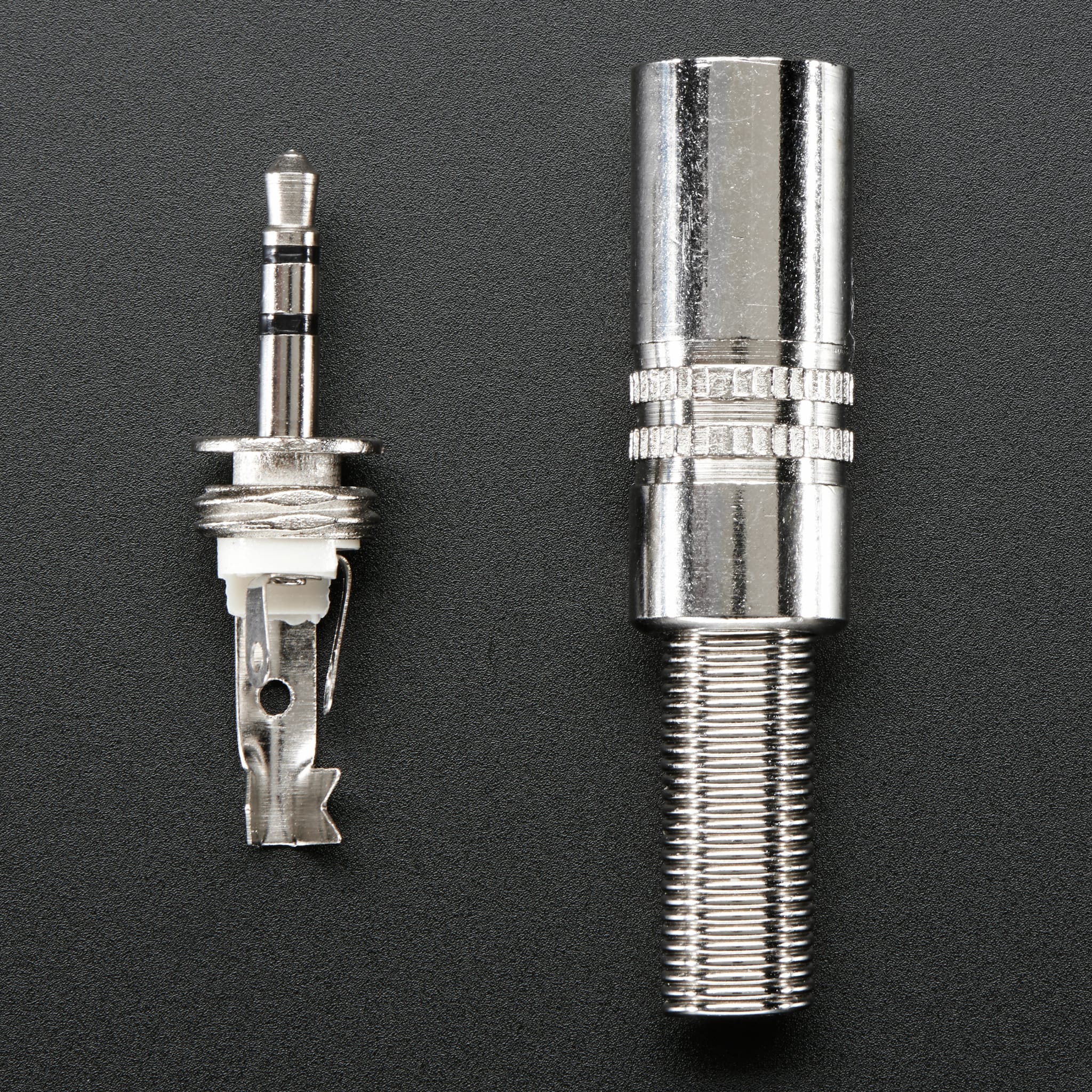 2.5mm DIY Stereo Plug Connector by Adafruit - The Pi Hut