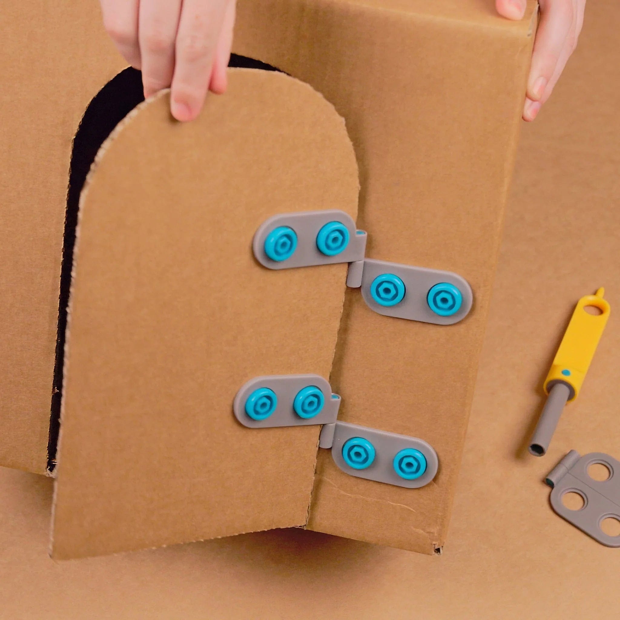 Makedo Spin-Hinge by Makedo - The Pi Hut