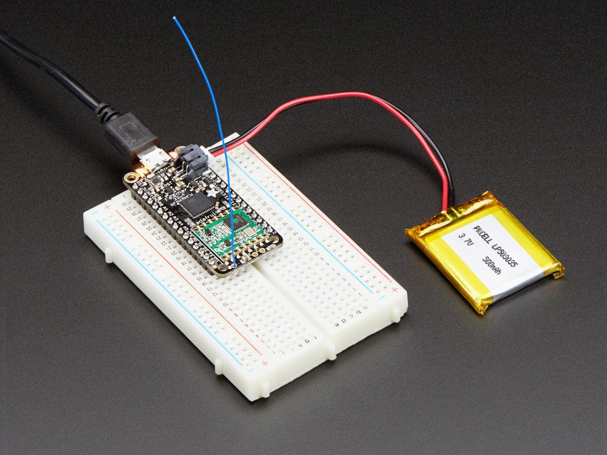 Adafruit Feather 32u4 RFM95 LoRa Radio- 868 or 915 MHz - The Pi Hut