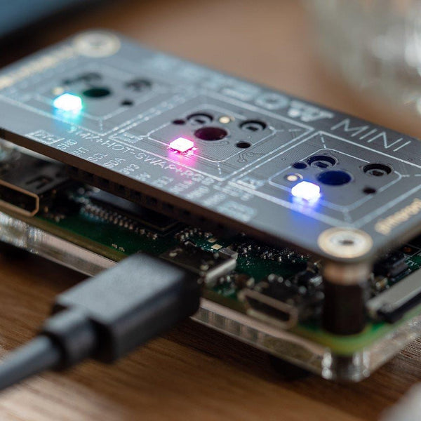 Angular Keybow Keybow Kit (3-key) – Clicky keys - The Pi Hut