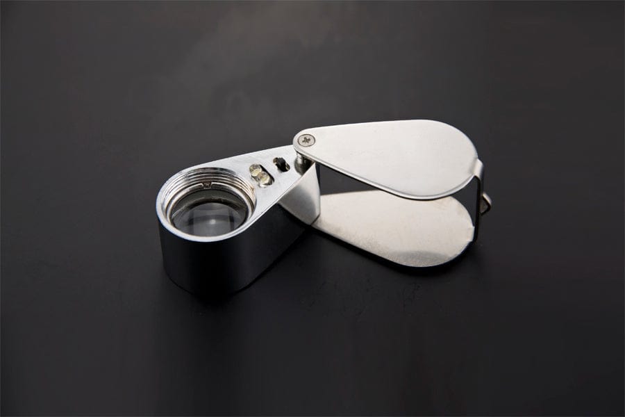 Mini Illuminated Loupe 30X / Magnifier with LED Lights - The Pi Hut